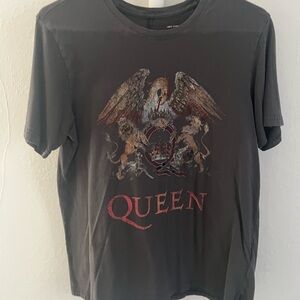 Abercrombie & Fitch Queen shirt